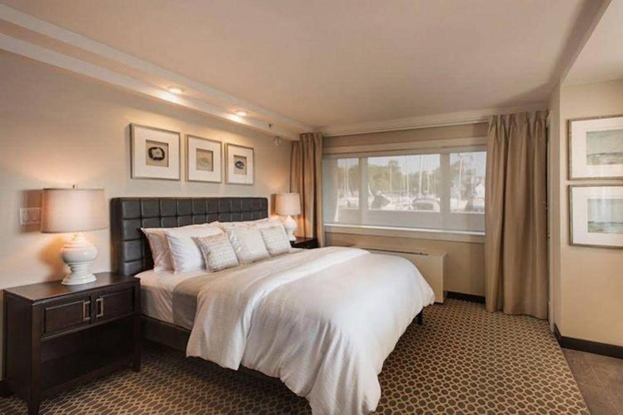Fathoms Hotel & Marina Port Washington Bagian luar foto