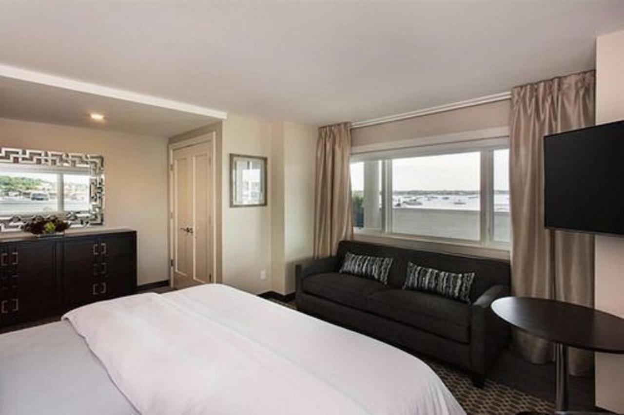 Fathoms Hotel & Marina Port Washington Bagian luar foto